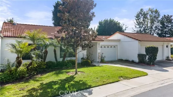 Laguna Woods, CA 92637,3267 San Amadeo