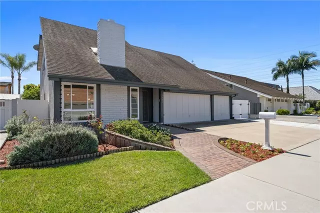 8682 Brookside Drive Drive, Huntington Beach, CA 92646