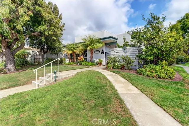 2220 Via Mariposa, Laguna Woods, CA 92637