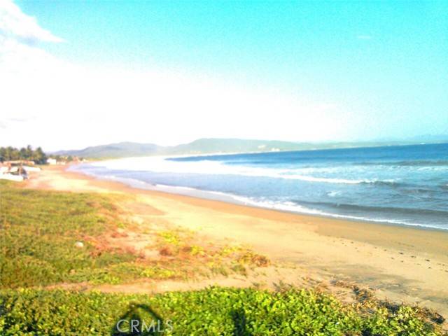 Outside Area (outside Ca),,12 Perla