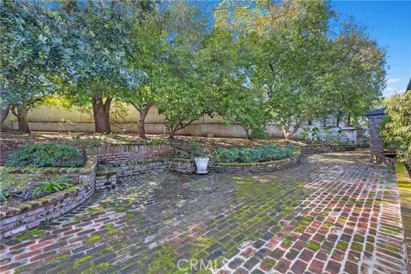 Yorba Linda, CA 92886,18901 Camino Verde