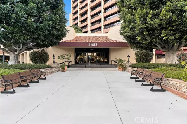 24055 Paseo Del Lago, Laguna Woods, CA 92637