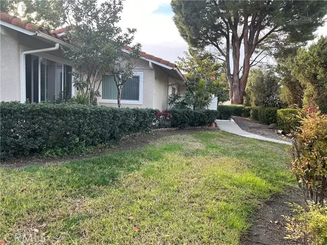 2058 Via Mariposa East, Laguna Woods, CA 92637