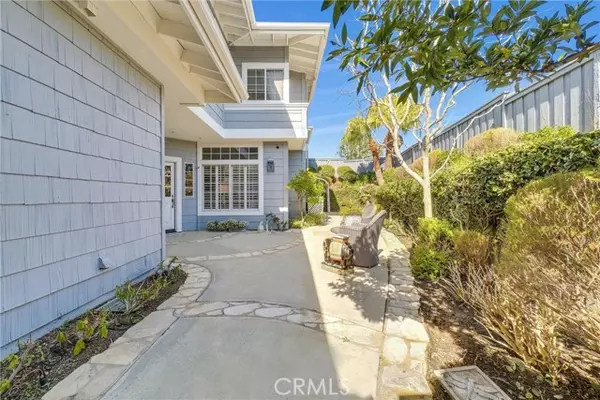 Corona Del Mar, CA 92625,3740 5th Avenue