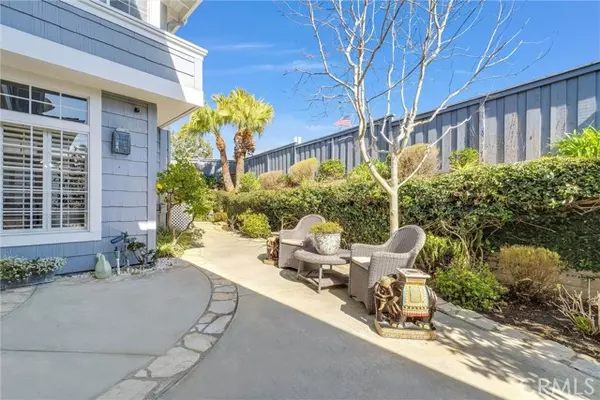 Corona Del Mar, CA 92625,3740 5th Avenue