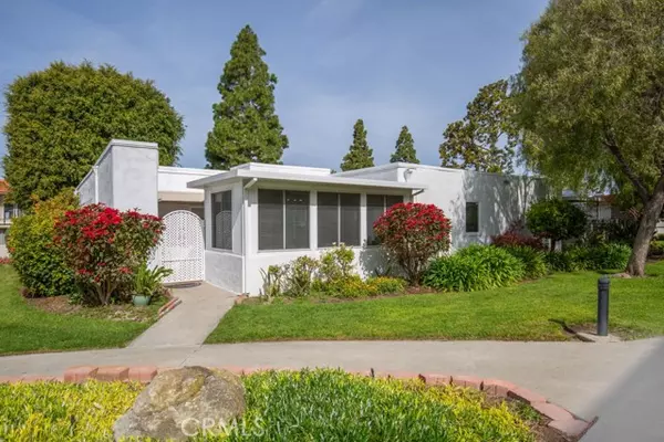 Laguna Woods, CA 92637,2284 Via Puerta