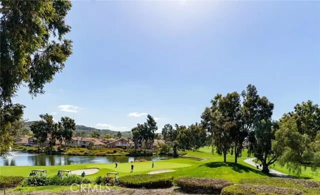 4 Vista Frondosa, Rancho Santa Margarita, CA 92688