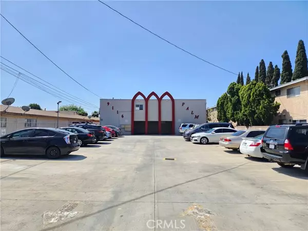 Bellflower, CA 90706,9116 Palm Street