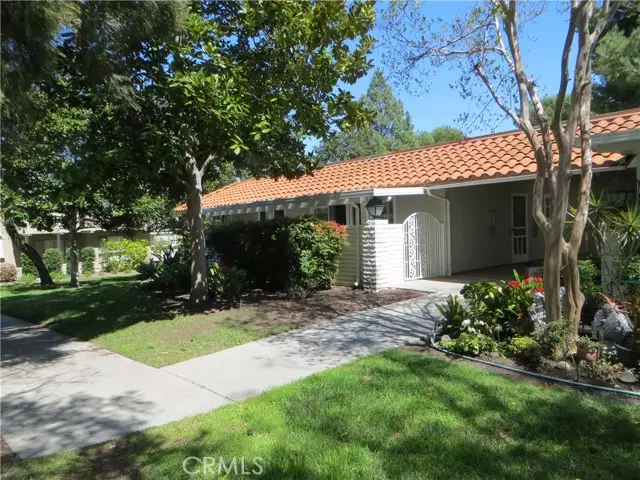 934 Avenida Majorca, Laguna Woods, CA 92637