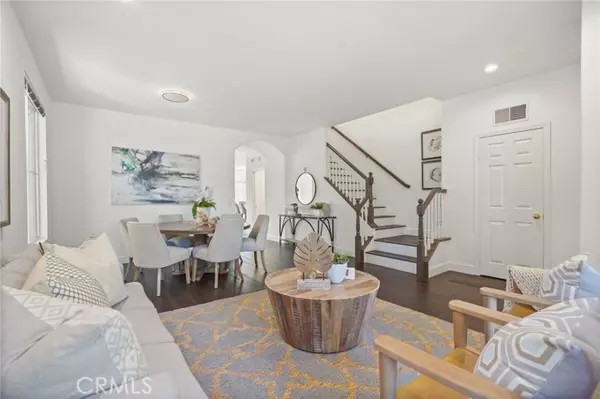 Irvine, CA 92602,28 Rosenblum