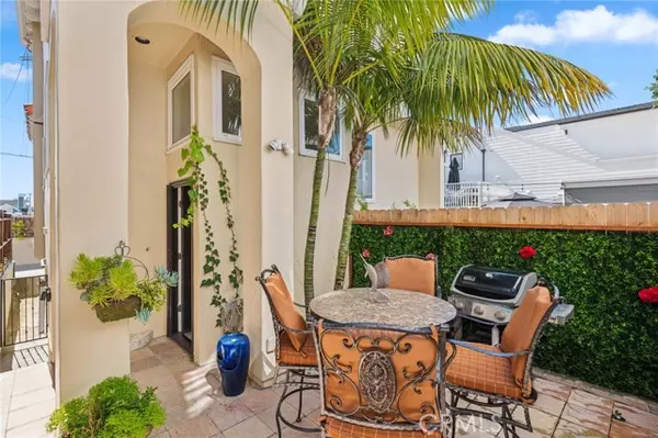 Corona Del Mar, CA 92625,410 Goldenrod Avenue