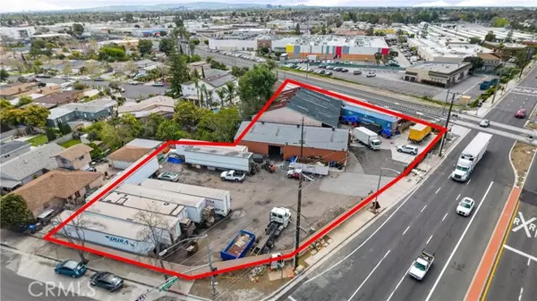 Santa Ana, CA 92703