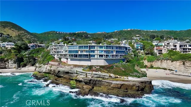 Laguna Beach, CA 92651,31561 Table Rock Drive