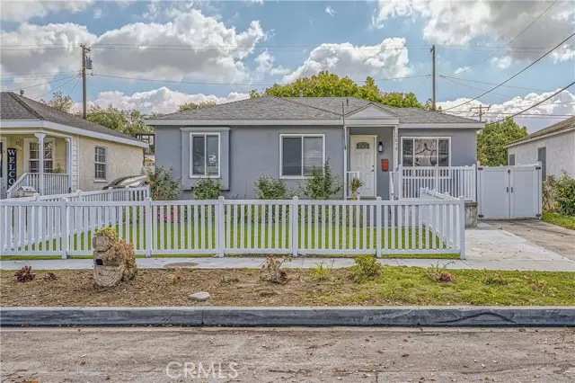 3818 Charlemagne Avenue, Long Beach, CA 90808