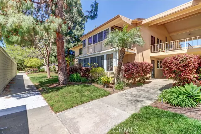 223 Avenida Majorca, Laguna Woods, CA 92637