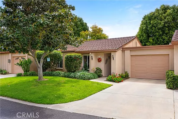 Laguna Woods, CA 92637,3138 Via Vista