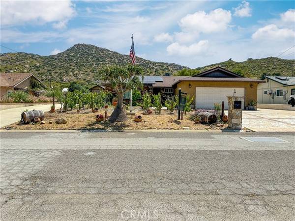 2307 Golden West Lane, Norco, CA 92860