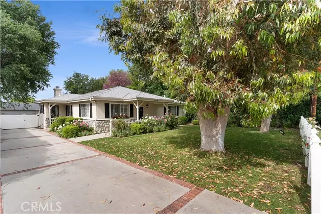 23219 Canzonet Street, Woodland Hills, CA 91367