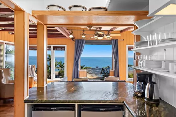 Laguna Beach, CA 92651,32060 Virginia Way