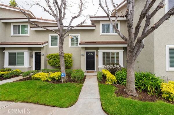 571 Springbrook North, Irvine, CA 92614