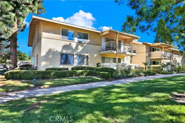 Laguna Woods, CA 92637,136 Avenida Majorca