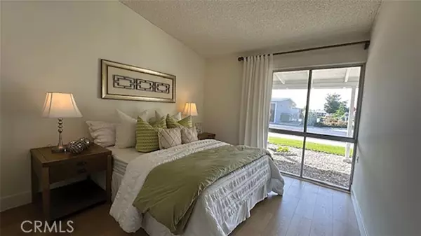 Seal Beach, CA 90740,13902 Thunderbird