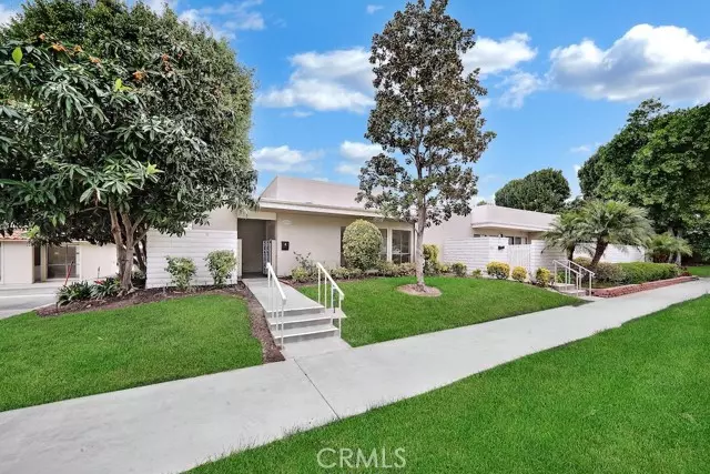 2054 Via Mariposa E, Laguna Woods, CA 92637