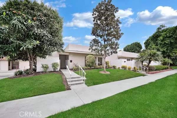 Laguna Woods, CA 92637,2054 Via Mariposa E