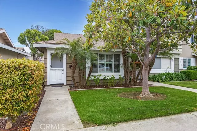 9576 Cornwall Drive, Huntington Beach, CA 92646