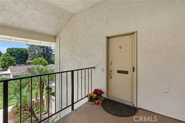 Laguna Woods, CA 92637,3252 San Amadeo