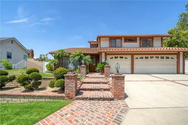 6025 Avenida Barcelona, Yorba Linda, CA 92887