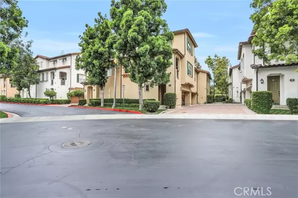 Irvine, CA 92602,179 Lockford