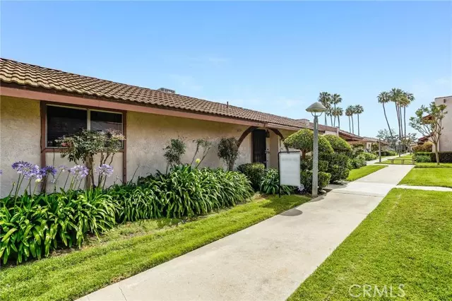 10136 Montecito Plaza, Garden Grove, CA 92840