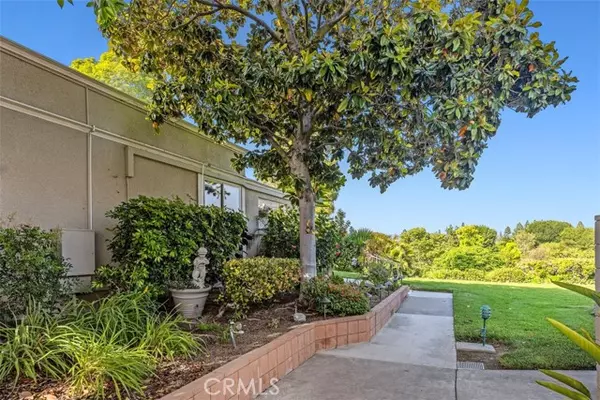 Laguna Woods, CA 92637,394 Avenida Castilla