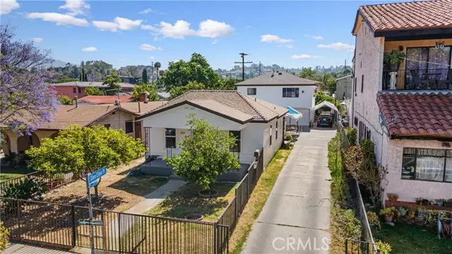 301 South Avenue 55, Los Angeles, CA 90042