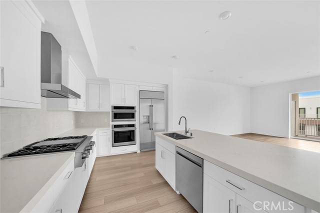 Irvine, CA 92612,2708 Rivington