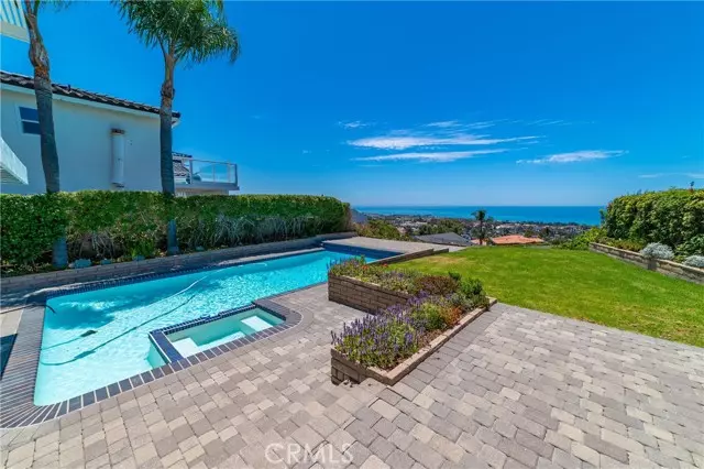 San Clemente, CA 92673,3913 Via Del Campo