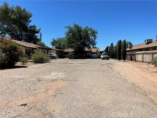 20221 Zuni Road, Apple Valley, CA 92307