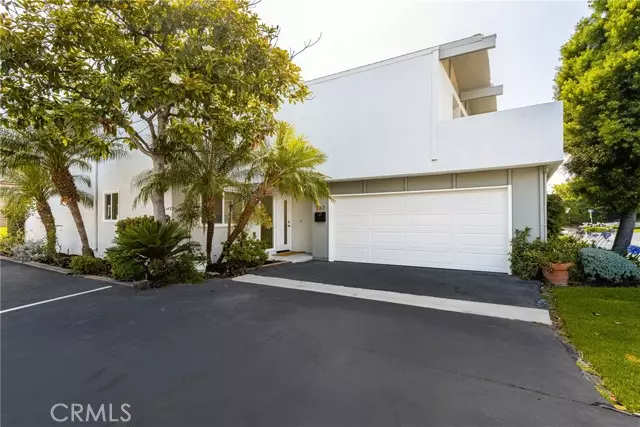 362 Grenoble Lane, Costa Mesa, CA 92627