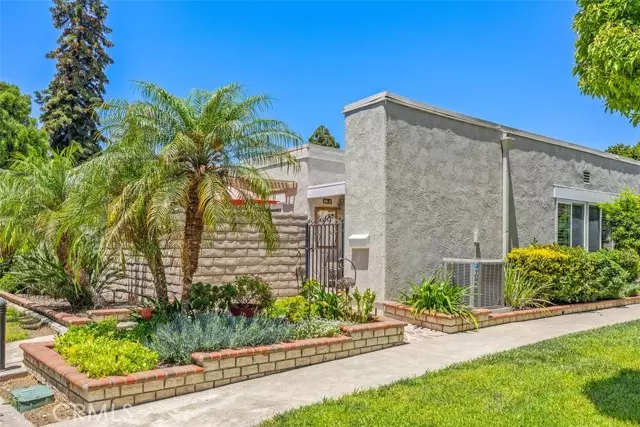 2272 Via Mariposa East, Laguna Woods, CA 92637