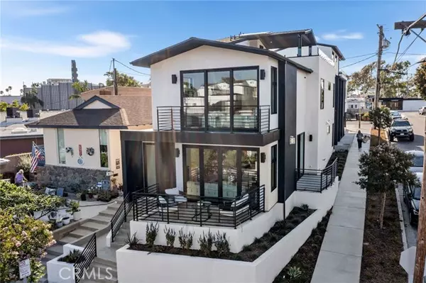 Corona Del Mar, CA 92625,521 Iris Avenue