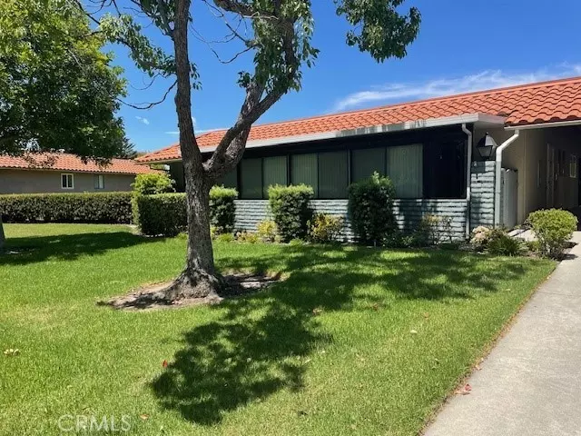 Laguna Woods, CA 92637,852 Ronda Mendoza