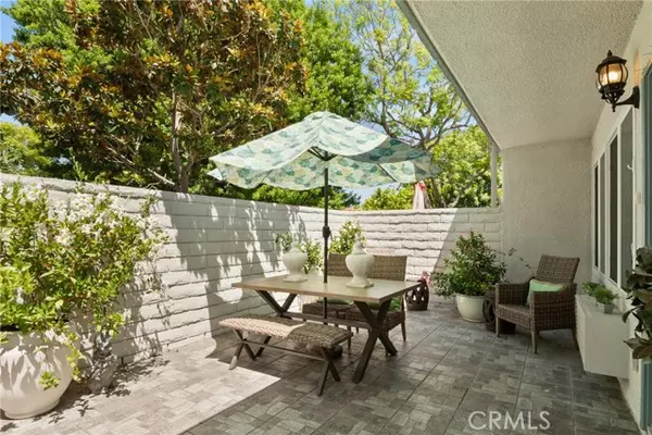 Laguna Woods, CA 92637,2066 Via Mariposa E