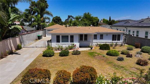 348 East 18th Street, Costa Mesa, CA 92627