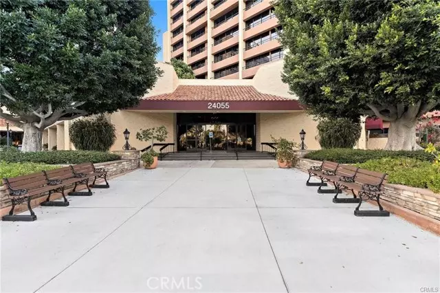 24055 Paseo Del Lago, Laguna Woods, CA 92637