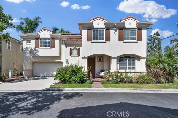 2541 Santa Ana Avenue, Costa Mesa, CA 92627