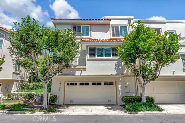 19422 Merion Circle, Huntington Beach, CA 92648