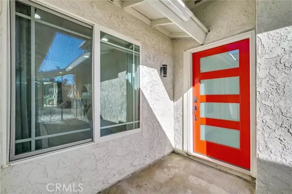 Laguna Hills, CA 92653,25122 La Suen Road
