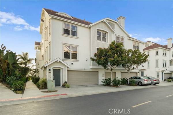 815 Harbor Cliff Way, Oceanside, CA 92054