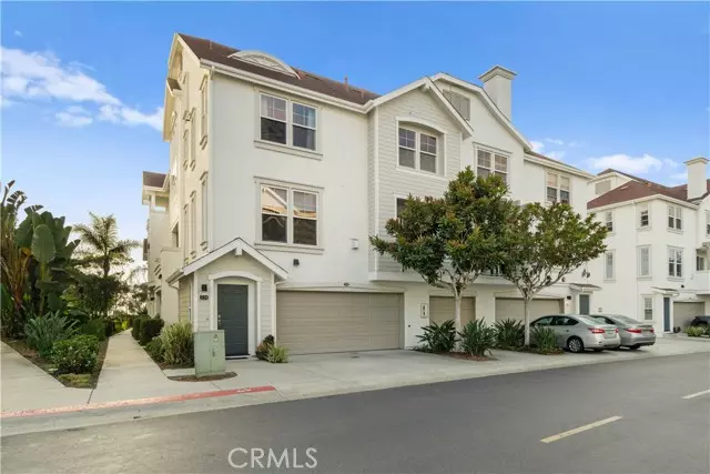 815 Harbor Cliff Way, Oceanside, CA 92054